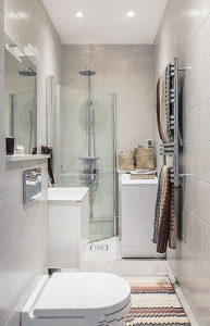 　　卫生间虽然狭窄，别出心裁的将淋浴区设计成为了三角型，为浴室柜找到了一席之地。<br>